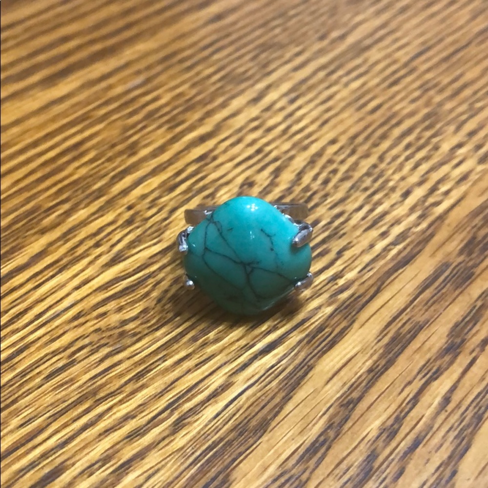 Emerald Legend Glittering In Green Women's Ring